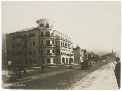 Avenida Atlântica, ao fundo o Hotel Copacabana Palace