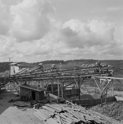 Cachoeira do Paredão, campo de obras da hidrelétrica Coaracy Nunes