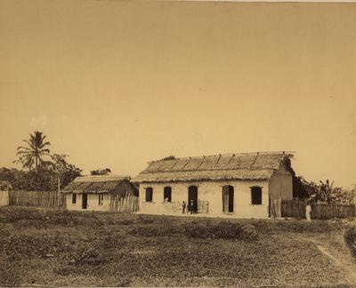 Casario na região do rio Amazonas