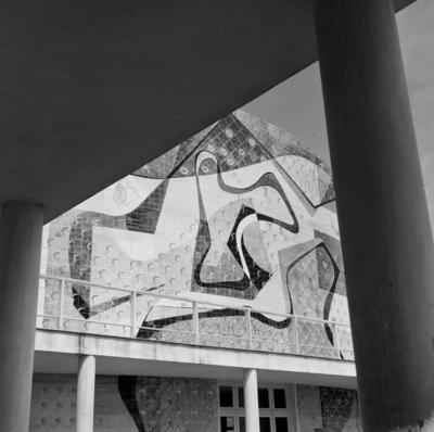 Painel de azulejos, de Burle Marx, na Fundação Oswaldo Cruz