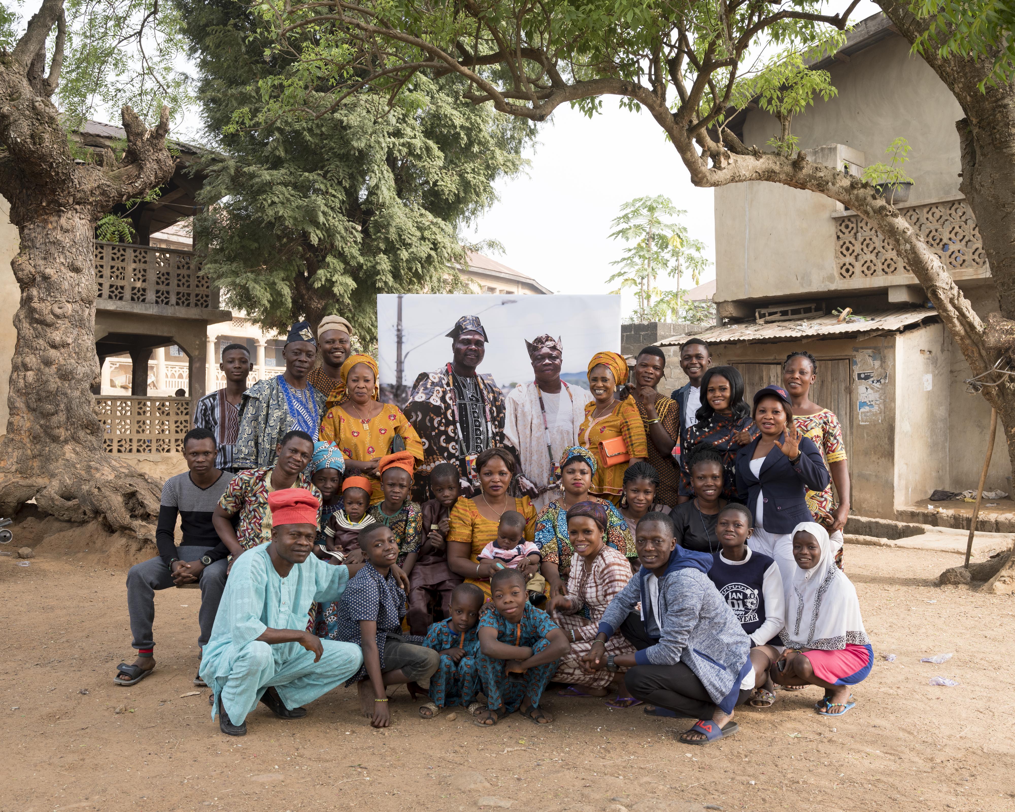 Bankole com a sua família em Ogbomoso
