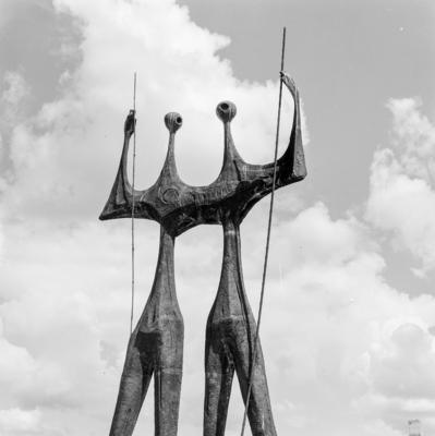 "Os Candangos" ou "Os Guerreiros", escultura de Bruno Giorgi