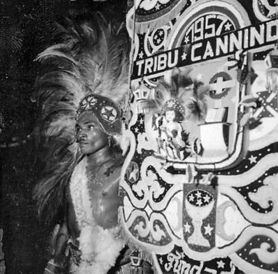 Desfile do grupo caboclinho Tribu Cannindé