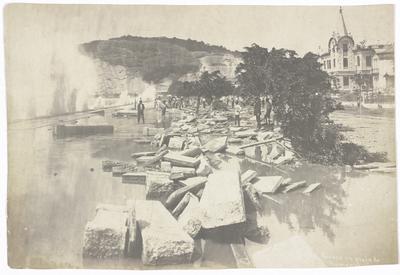 Ressaca na praia do Flamengo