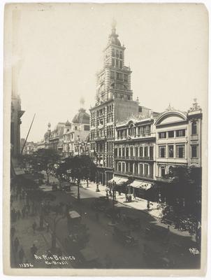 Vista da Avenida Rio Branco em frente a sede do Jornal do Brasil
