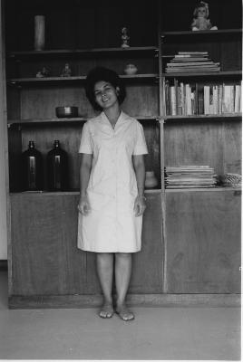 Maria de Nazareth Soares Lins no alojamento dos professores (Colina)