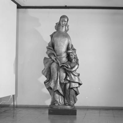 Esculturas de Alfredo Ceschiatti, "Sant´Ana"