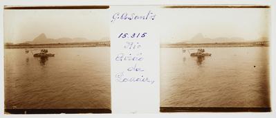 Avião hidro-anfíbio na Baía de Guanabara