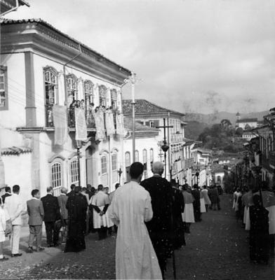 Semana Santa - Descida de Jesus Cristo da cruz e procissão