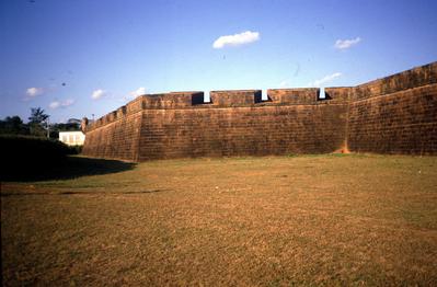 Ruínas do Forte Príncipe da Beira