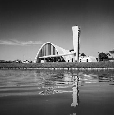 Igreja de São Francisco de Assis, projeto de Oscar Niemeyer
