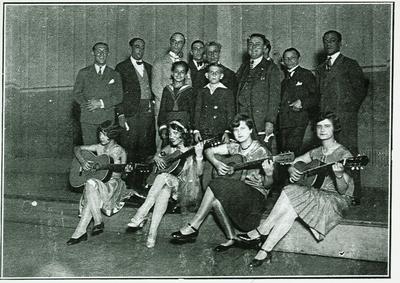 Aurora e Carmen Miranda com Ernesto Nazareth (reprodução - fotocópia)