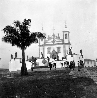 Santuário Diocesano do Bom Jesus de Matosinhos, com profetas