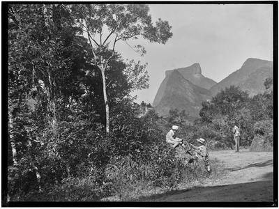 Pedra da Gávea, tomada da Floresta da Tijuca
