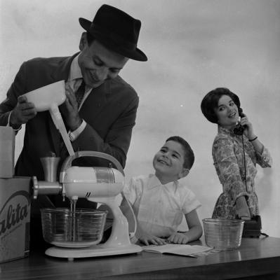 Campanha publicitária da agência J. Walter Thompson para batedeira Walita