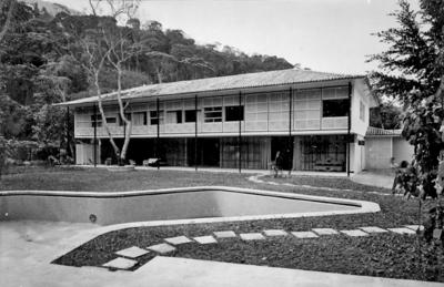 Residência Martin Holzmeister, projeto do arquiteto Paulo Santos e de Burle Marx