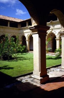 Convento e Igreja de São Francisco - claustro