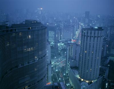 Vista aérea da cidade de São Paulo, com edifício Copan à esquerda