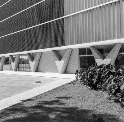 Hospital SulAmérica, atual Hospital Federal da Lagoa, projeto de Oscar Niemeyer, Helio Uchoa e Burle Marx