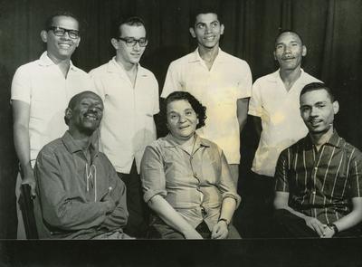 Aracy de Almeida, Turibio Santos e Os Cinco Crioulos