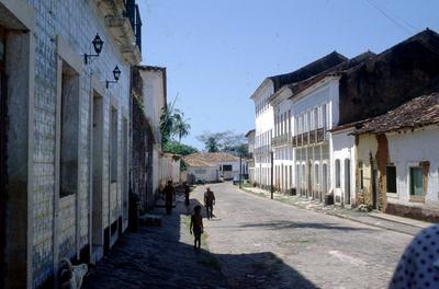 Casa e sobrados