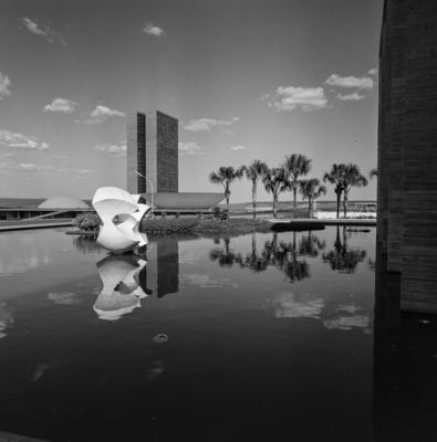 "O Meteoro", escultura de Bruno Giorgi