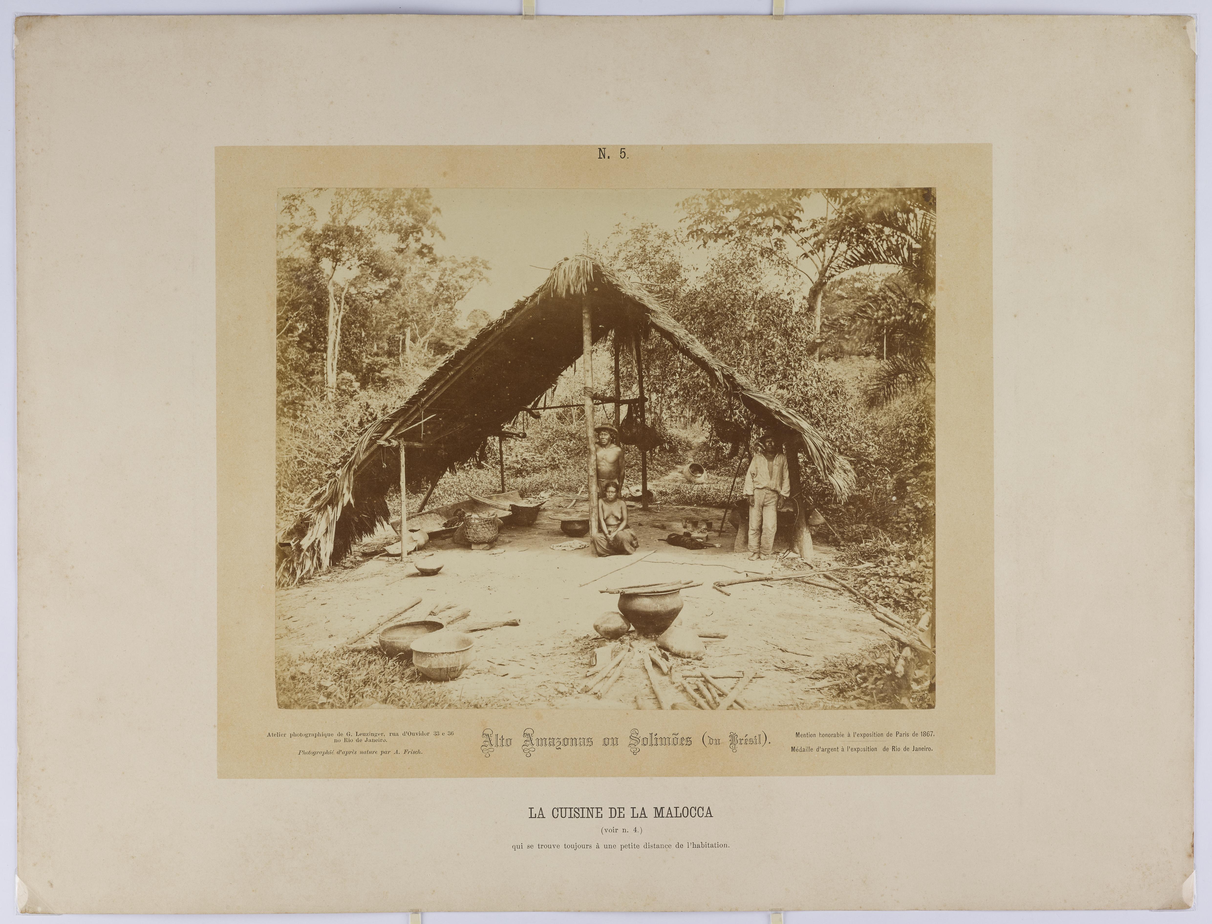 Cacique Ticuna e sua filha - "Cozinha da maloca" (título original traduzido)