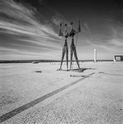 "Os Candangos" ou "Os Guerreiros", escultura de Bruno Giorgi
