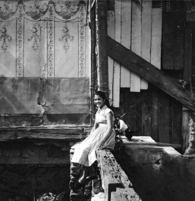 Ouro Preto, menina posando