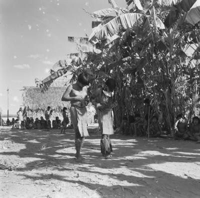 Ritual ou Dança de Aruanã do povo Karajá
