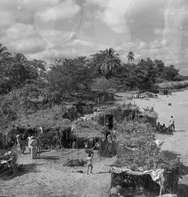 Canindé, casebres de sapê