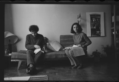 Luiz Carlos Ripper e Lena, na casa de Jorge, antes de viagem para locações do filme do Caca Diegues