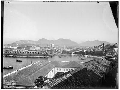 Panorama do Rio de Janeiro visto a partir da Ilha das Cobras