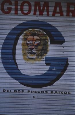 Flagrante de rua - placas, letreiros e cartazes