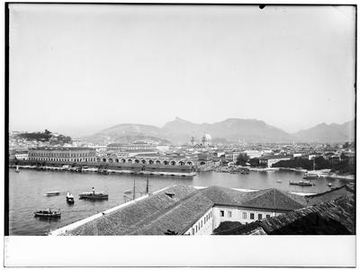 Panorama do Rio de Janeiro visto a partir da Ilha das Cobras