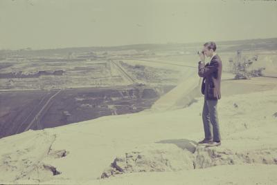 Jorge Bodanzky fotografa mina de carvão nas proximidades de Colônia, como um exercício fotográfico para a escola