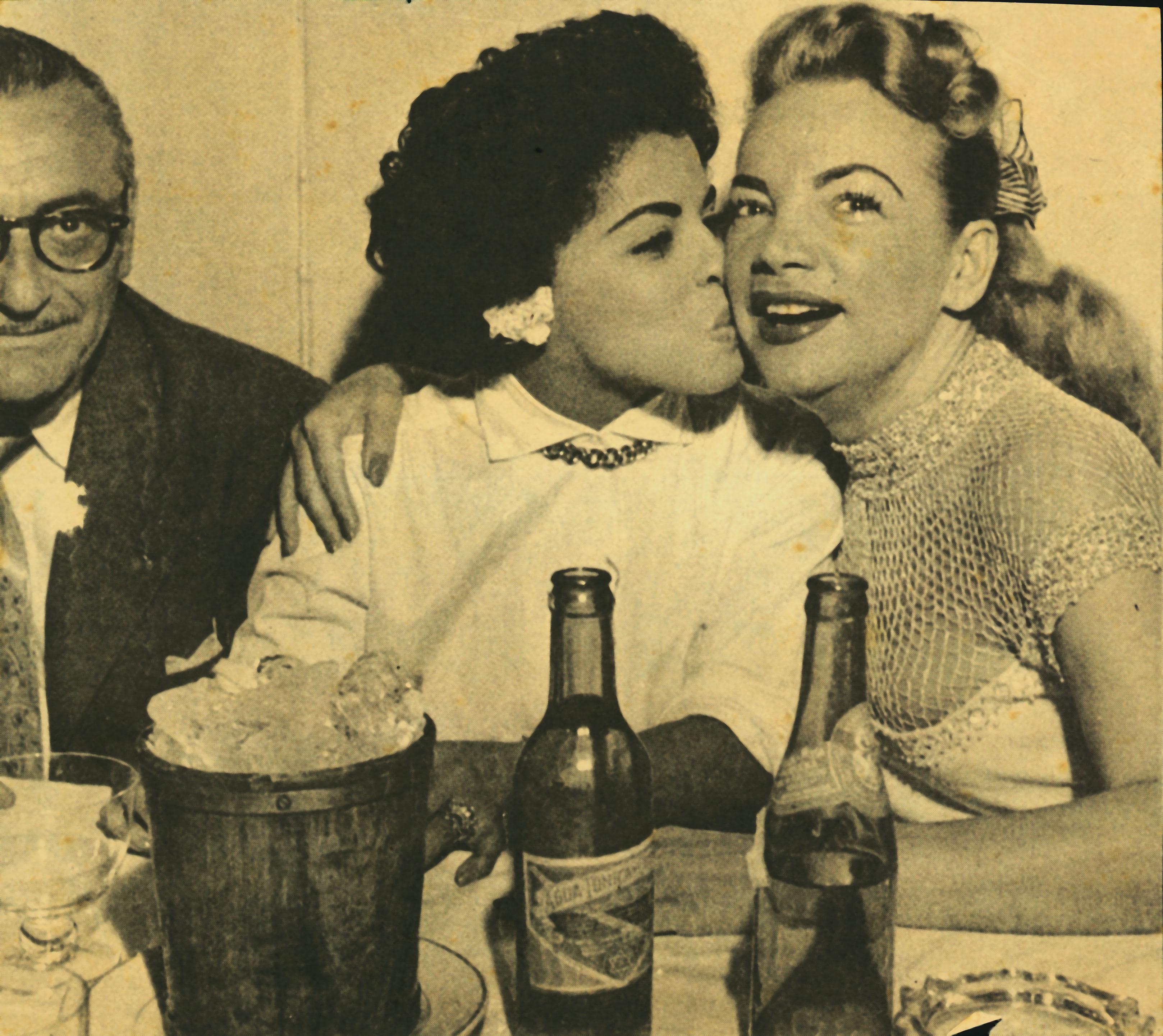 Ary Barroso, Ângela Maria e Carmen Miranda (recorte de periódico)