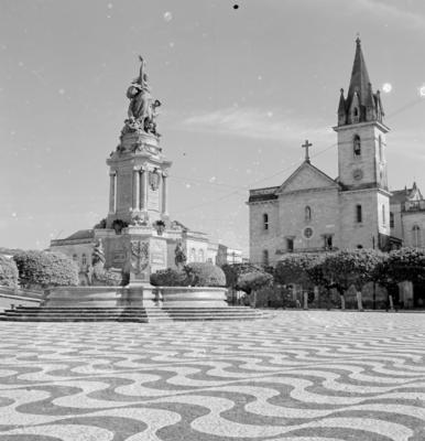Igreja de São Sebastião e Monumento à Abertura dos Portos