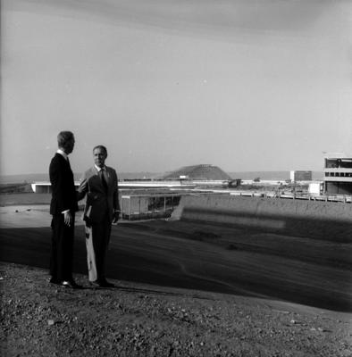 Joracy Camargo à direita