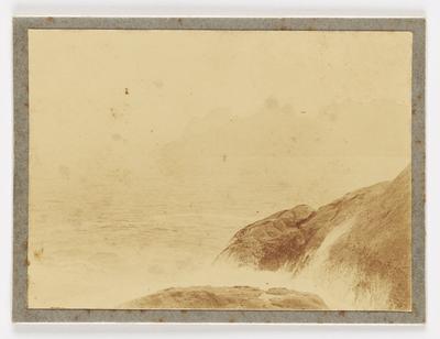 Praia de Ipanema, com Morro Dois Irmãos ao fundo