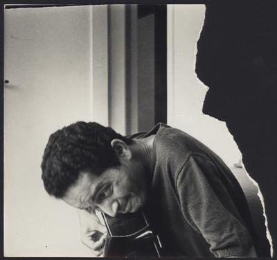 Baden Powell com o violão