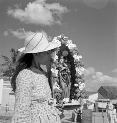 Canindé, romeiros, procissão com imagem de São Francisco das Chagas