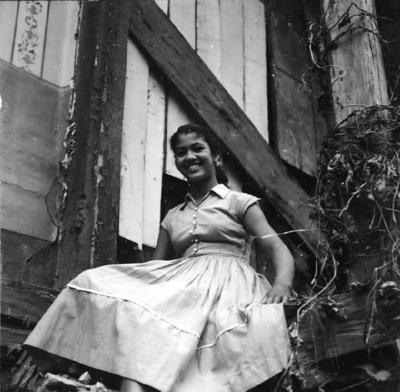 Ouro Preto, menina posando