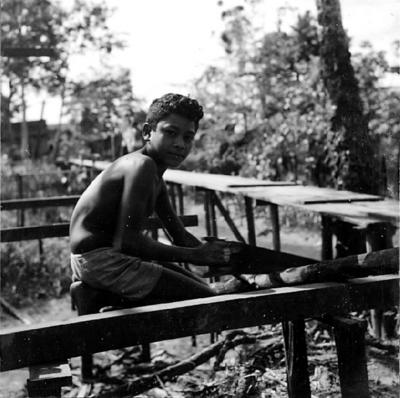 Vila da Barca, palafitas flutuantes, crianças