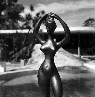 Esculturas de Alfredo Ceschiatti, "A Banhista"