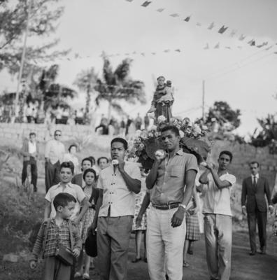 Preparativos para festa junina no Sítio Burle Marx