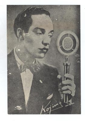 Orlando Silva ao microfone