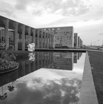 "O Meteoro", escultura de Bruno Giorgi