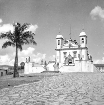 Santuário Diocesano do Bom Jesus de Matosinhos, com profetas