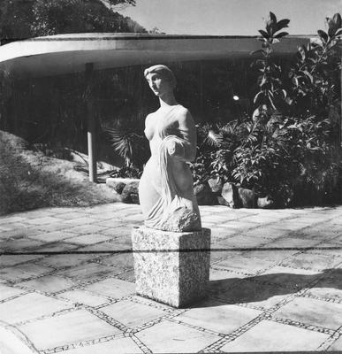 Esculturas de Alfredo Ceschiatti, "Torso de Mulher"